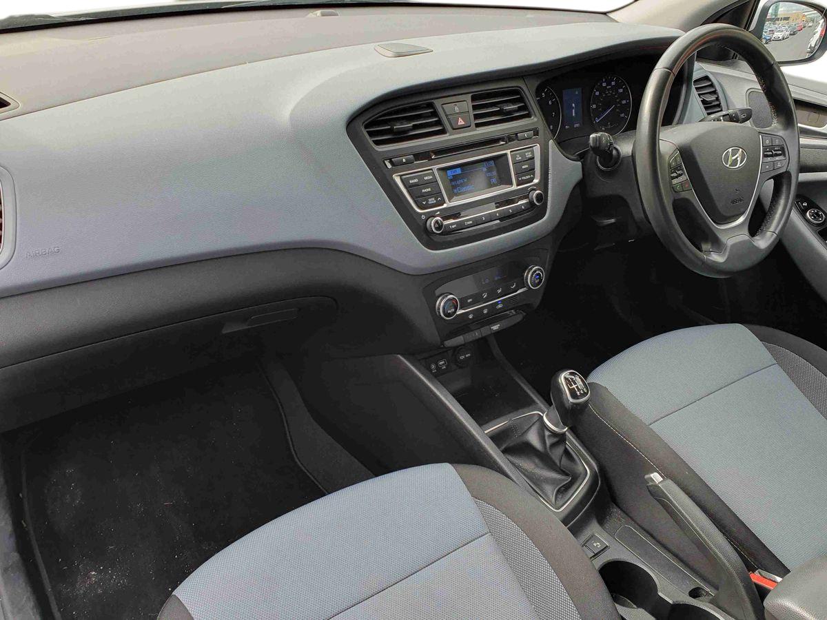 Used Hyundai i20 2016 for sale - 76452241: Photo 15