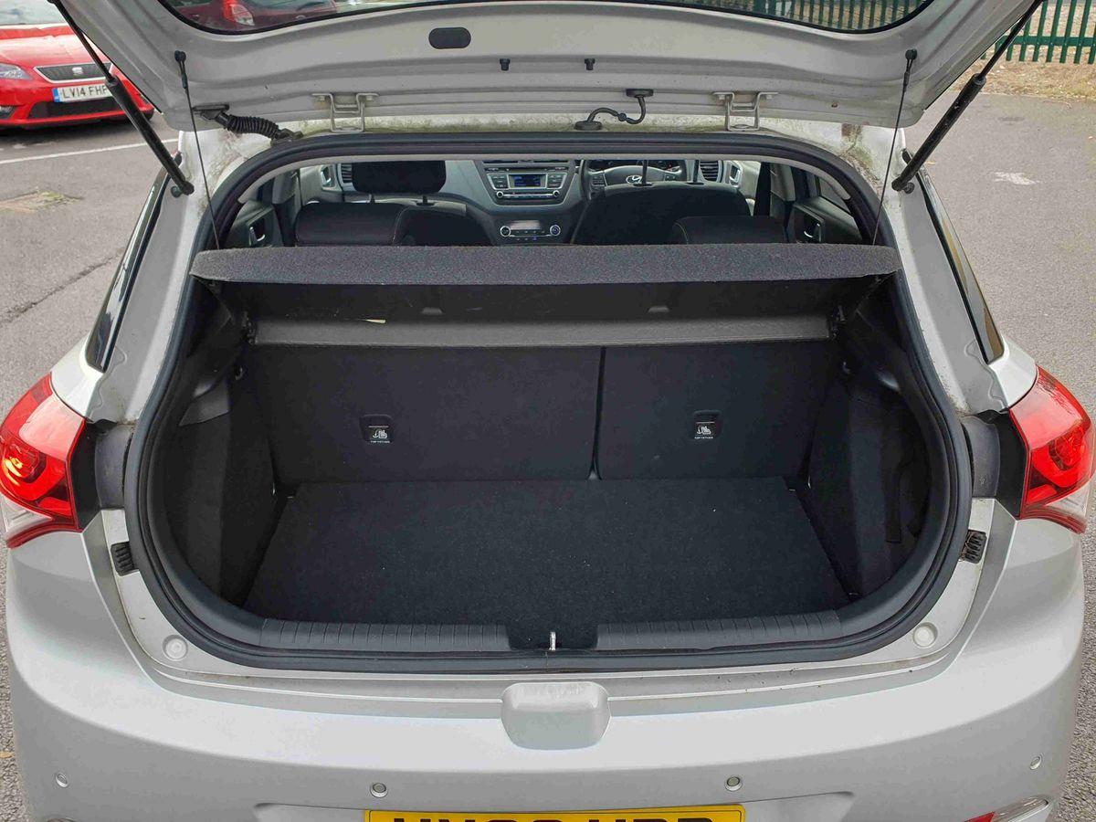 Used Hyundai i20 2016 for sale - 76452241: Photo 18