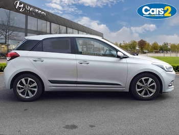 Used Hyundai i20 2016 for sale - 76452241: Photo
