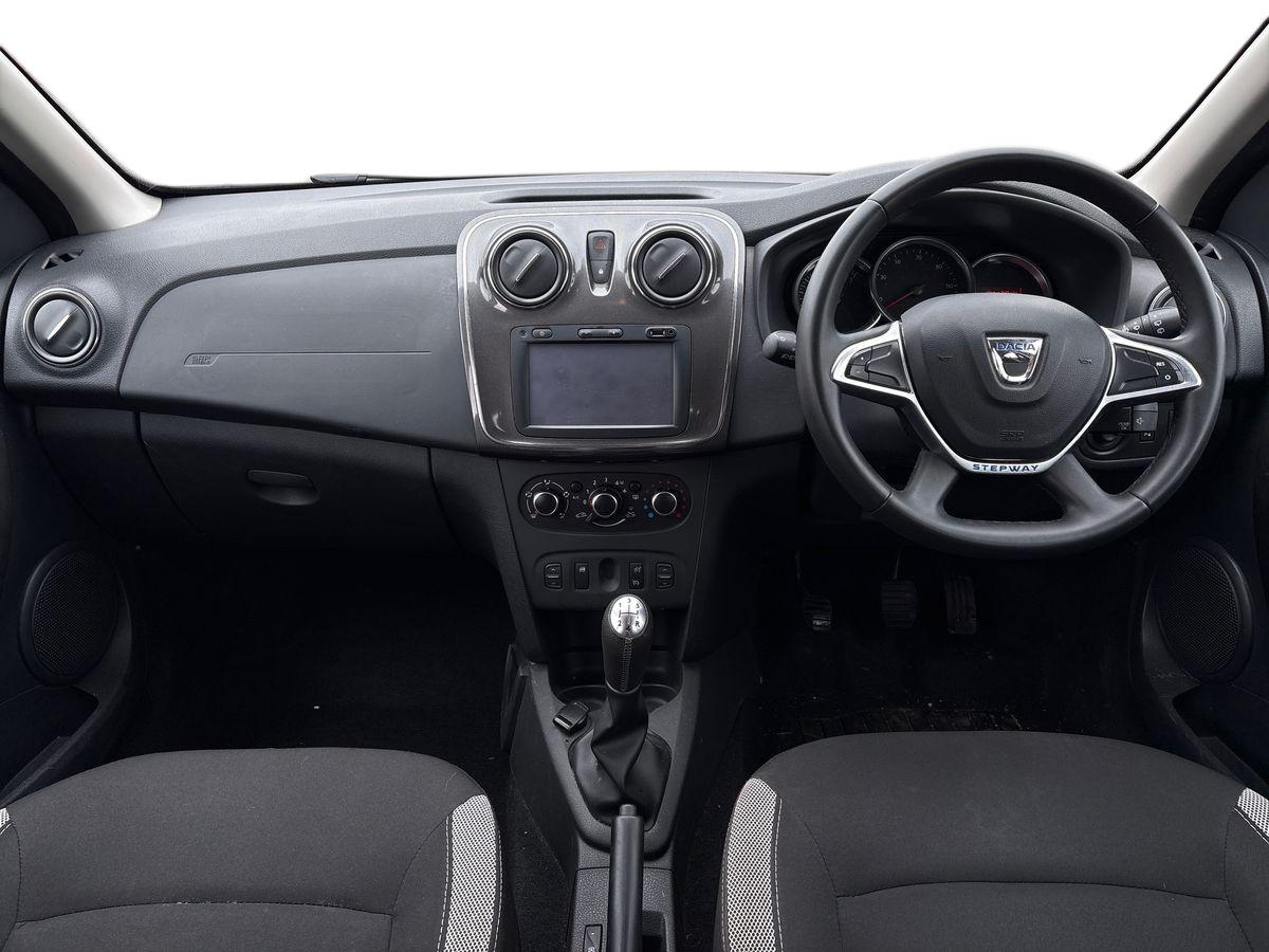 Used Dacia Sandero Stepway 2018 for sale - 77971786: Photo 11