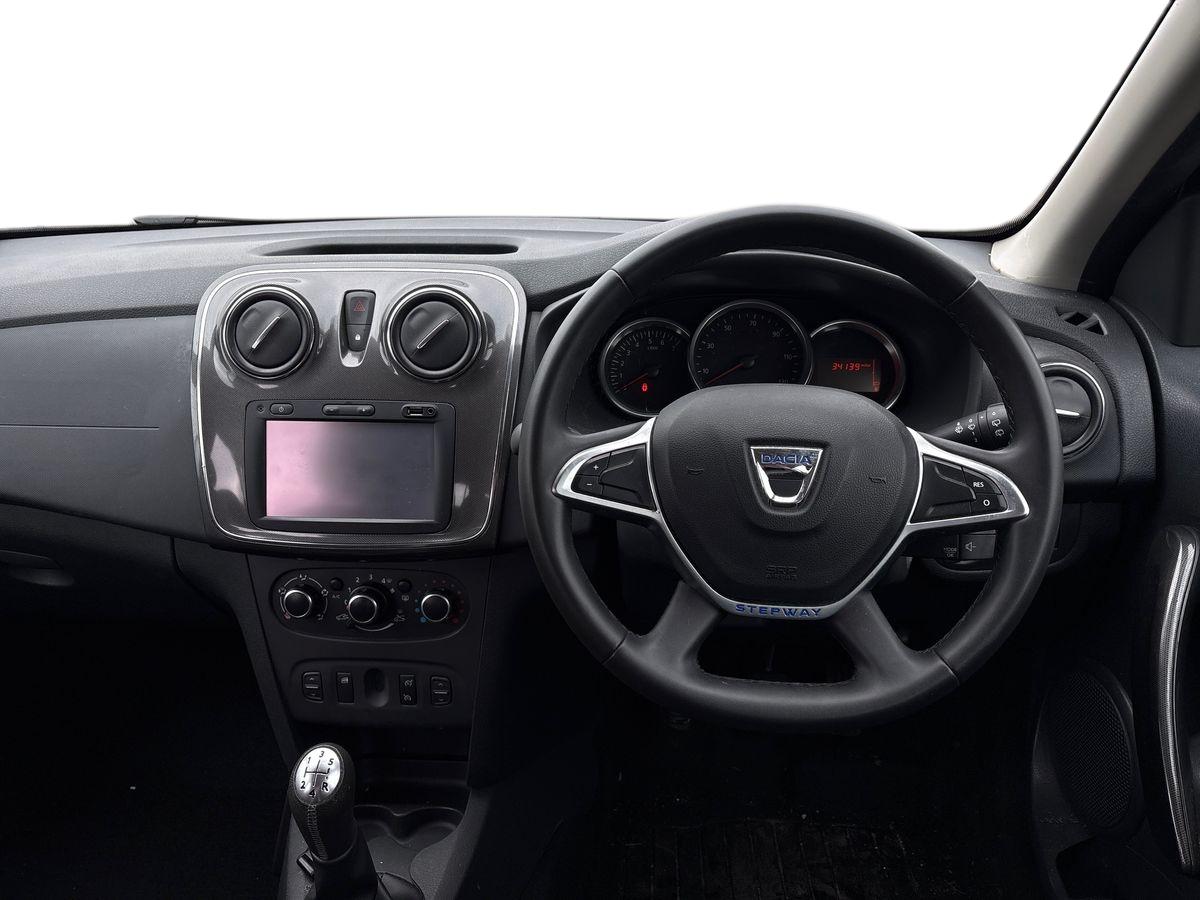 Used Dacia Sandero Stepway 2018 for sale - 77971786: Photo 12