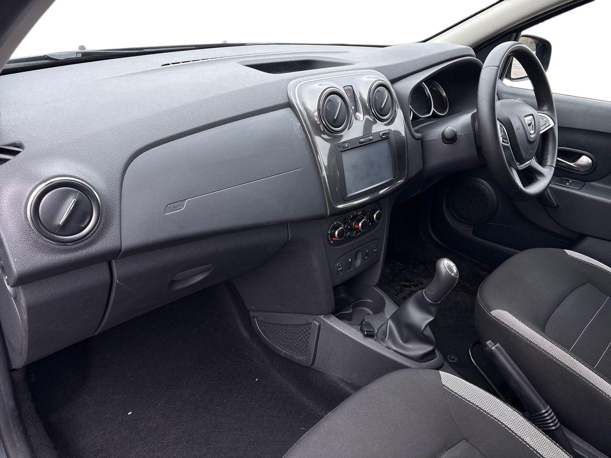 Used Dacia Sandero Stepway 2018 for sale - 77971786: Photo 15