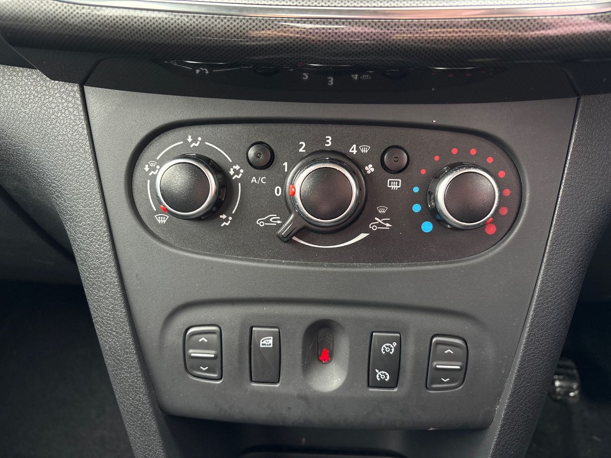 Used Dacia Sandero Stepway 2018 for sale - 77971786: Photo 19