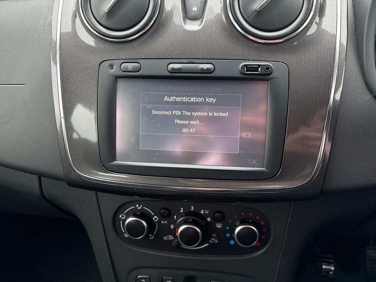 Used Dacia Sandero Stepway 2018 for sale - 77971786: Photo 20