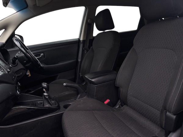 Used Kia Carens 2017 for sale - 76344025: Photo 16