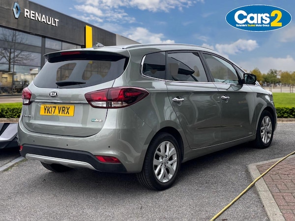 Used Kia Carens 2017 for sale - 76344025: Photo 3