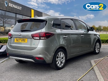 Used Kia Carens 2017 for sale - 76344025: Photo 3