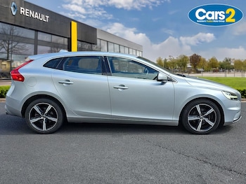 Used Volvo V40 2016 for sale - 78936490: Photo