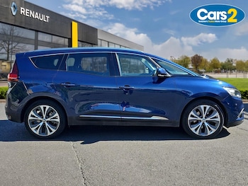 Used Renault Grand Scenic 2017 for sale - 78936437: Photo