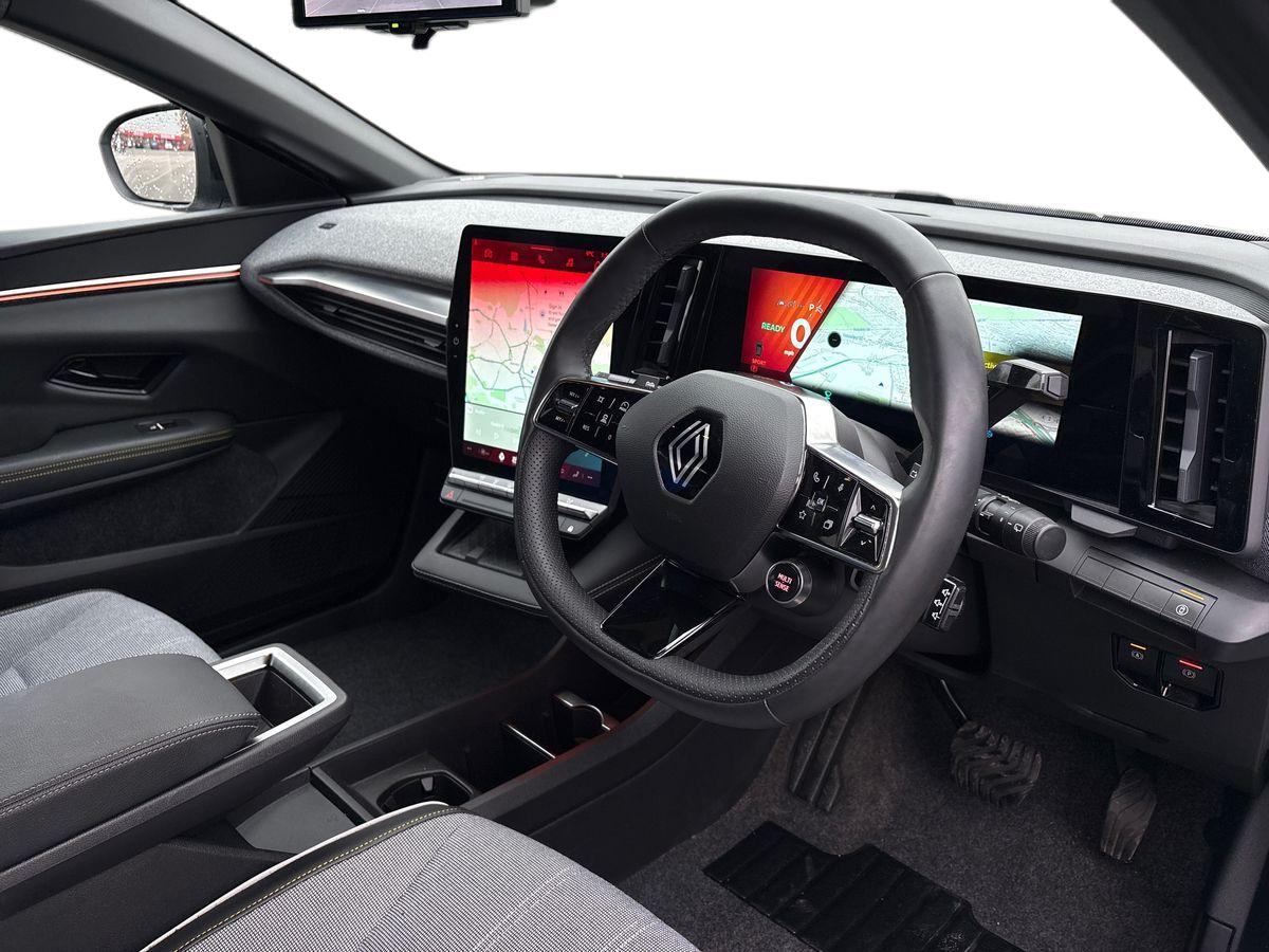 Used Renault Megane E Tech 2024 for sale - 77261515: Photo 10