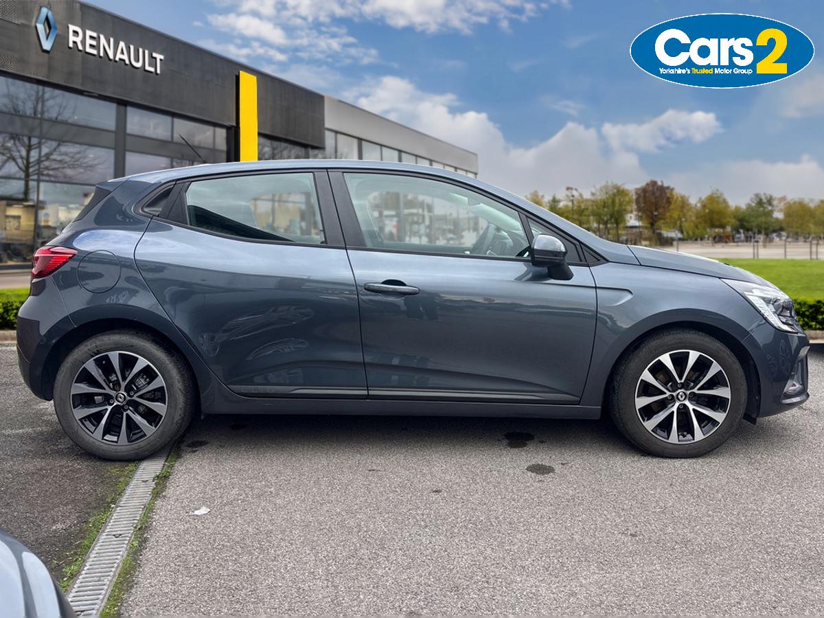 Used Renault Clio 2022 for sale - 76168640: Photo 2