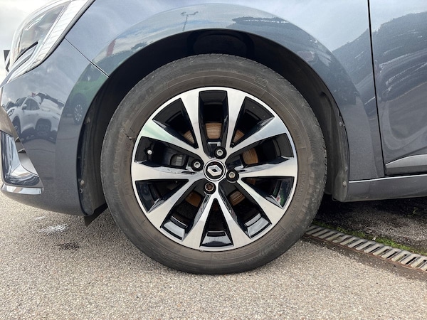 Used Renault Clio 2022 for sale - 76168640: Photo 9