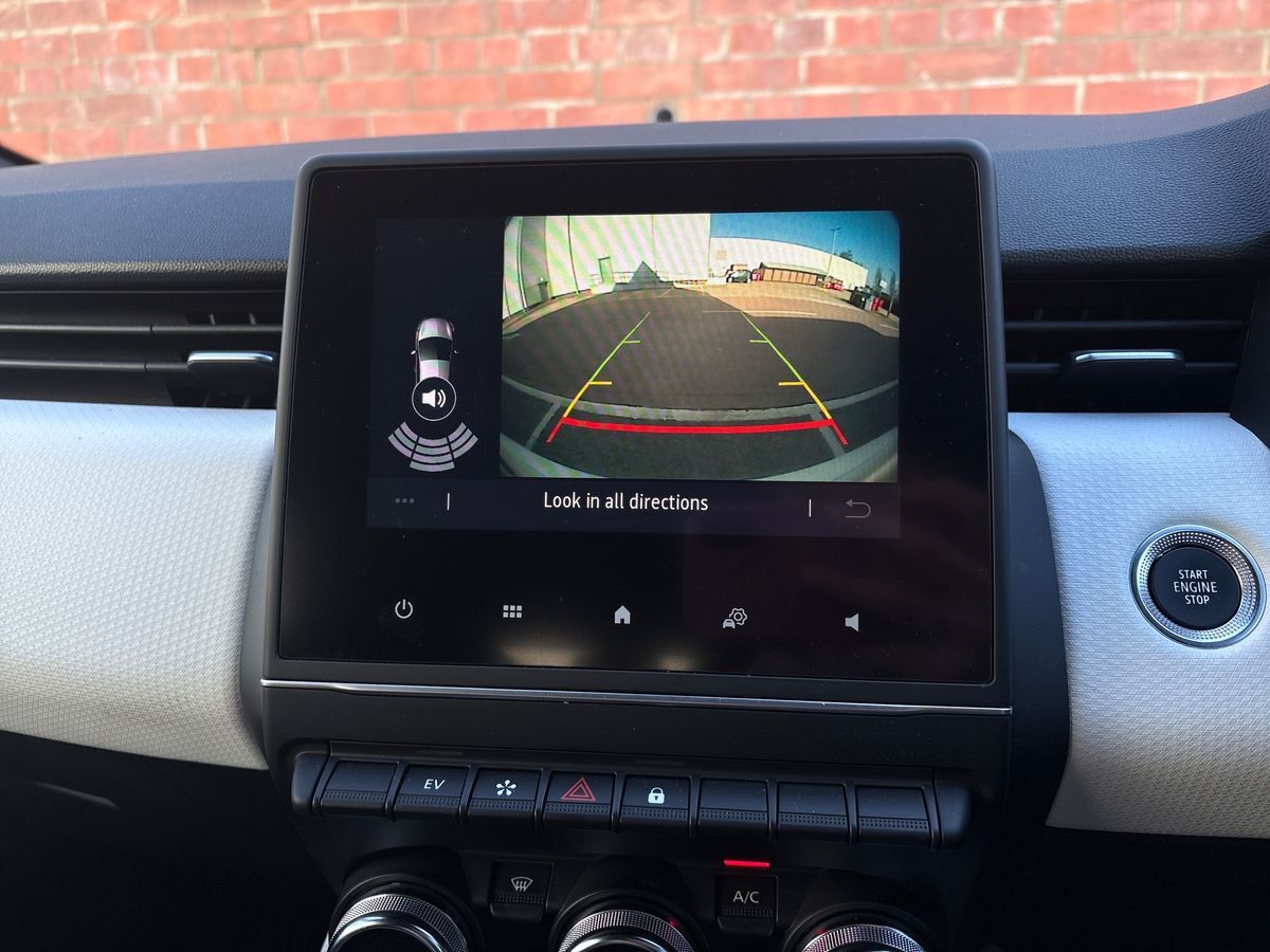 Used Renault Clio 2023 for sale - 77981165: Photo 19