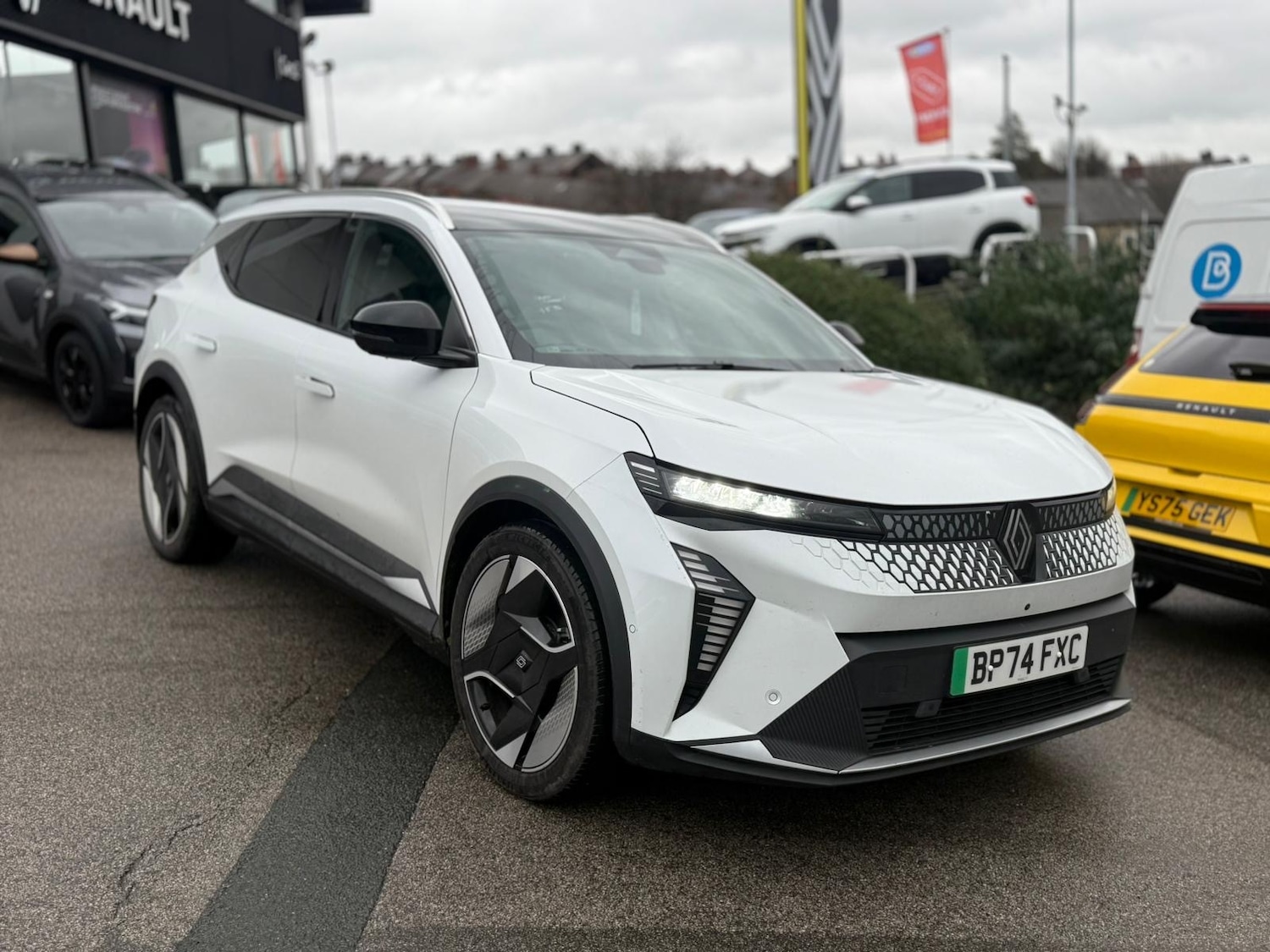 Used Renault Scenic E-Tech 2024 for sale - 76773149: Photo 1