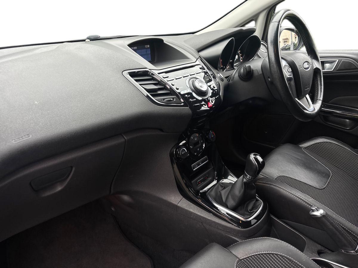 Used Ford Fiesta 2016 for sale - 76602826: Photo 15
