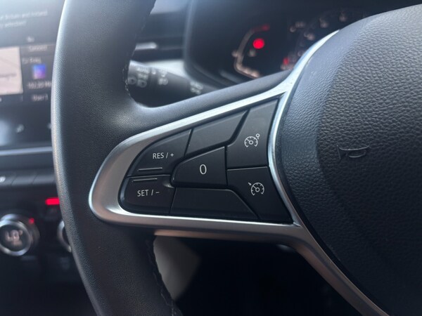 Used Renault Clio 2022 for sale - 75618617: Photo 17