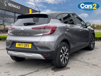 Used Renault Captur 2022 for sale - 76344080: Photo