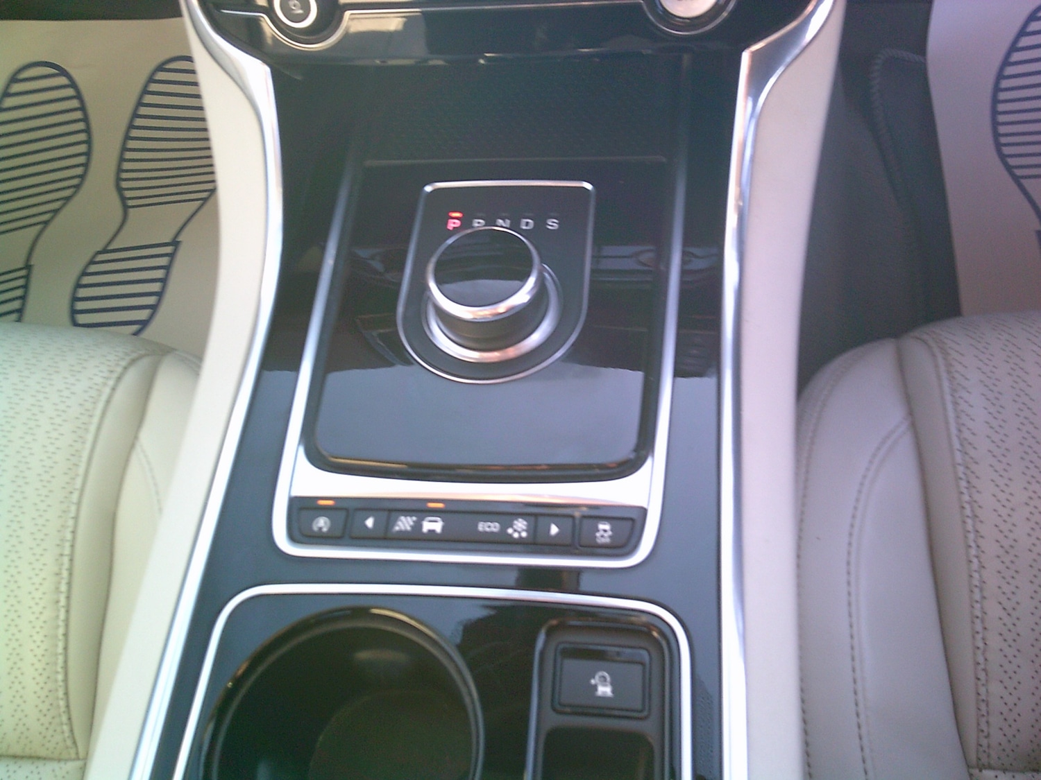 Used Jaguar XE 2017 for sale - 77196666: Photo 11