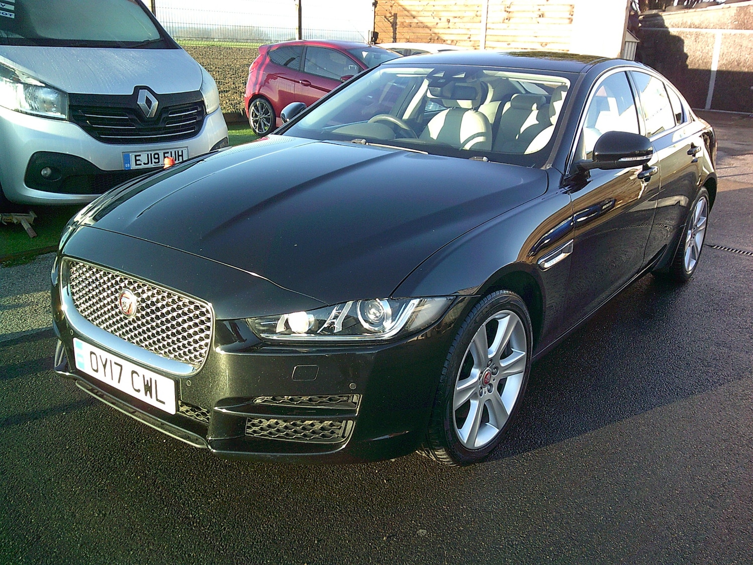 Used Jaguar XE 2017 for sale - 77196666: Photo 5