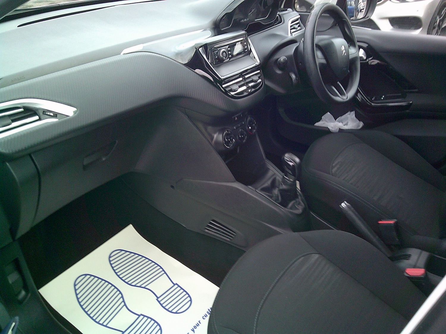 Used Peugeot 208 2016 for sale - 76320596: Photo 12