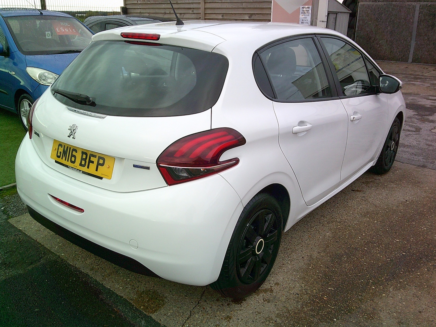 Used Peugeot 208 2016 for sale - 76320596: Photo 6