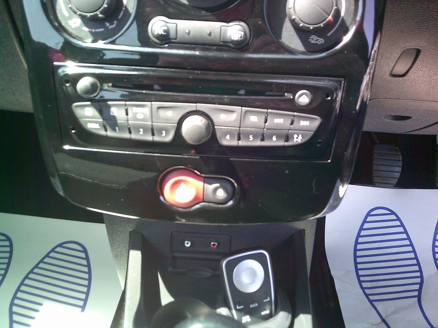 Used Renault Clio 2012 for sale - 77731167: Photo 12