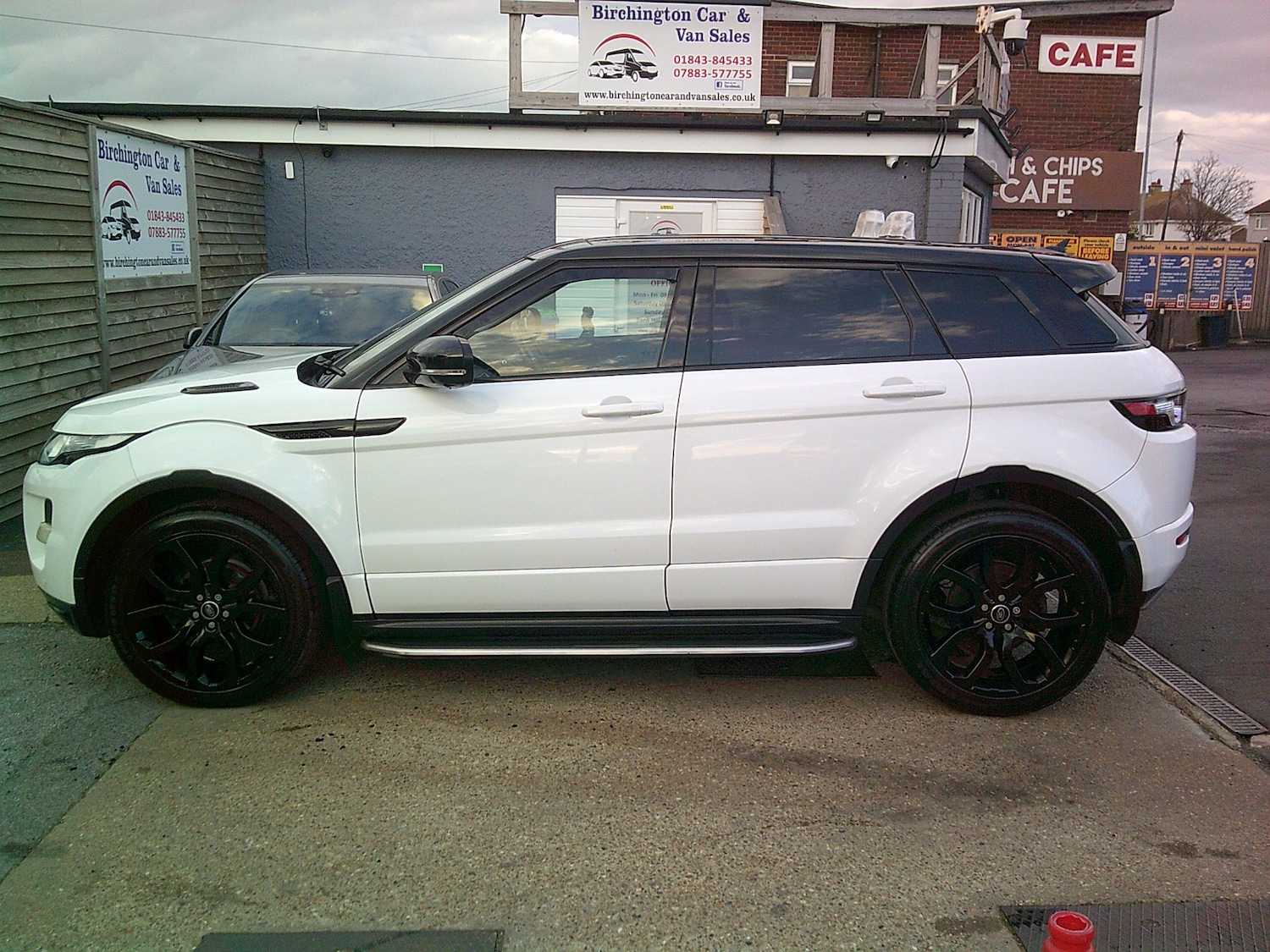 Used Land Rover Range Rover Evoque 2012 for sale - 76321625: Photo 2