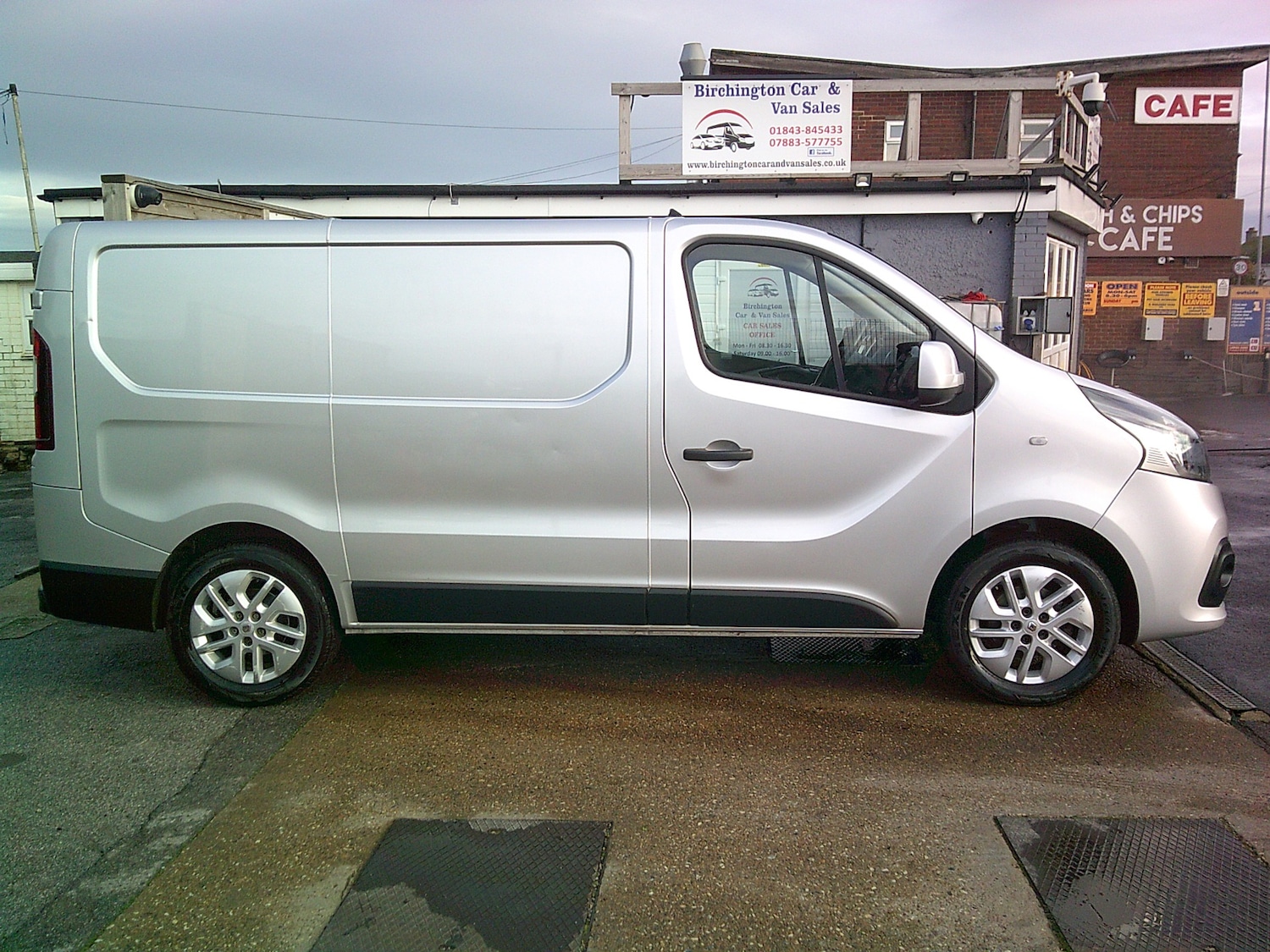 Used Renault Trafic 2019 for sale - 76845057: Photo 2