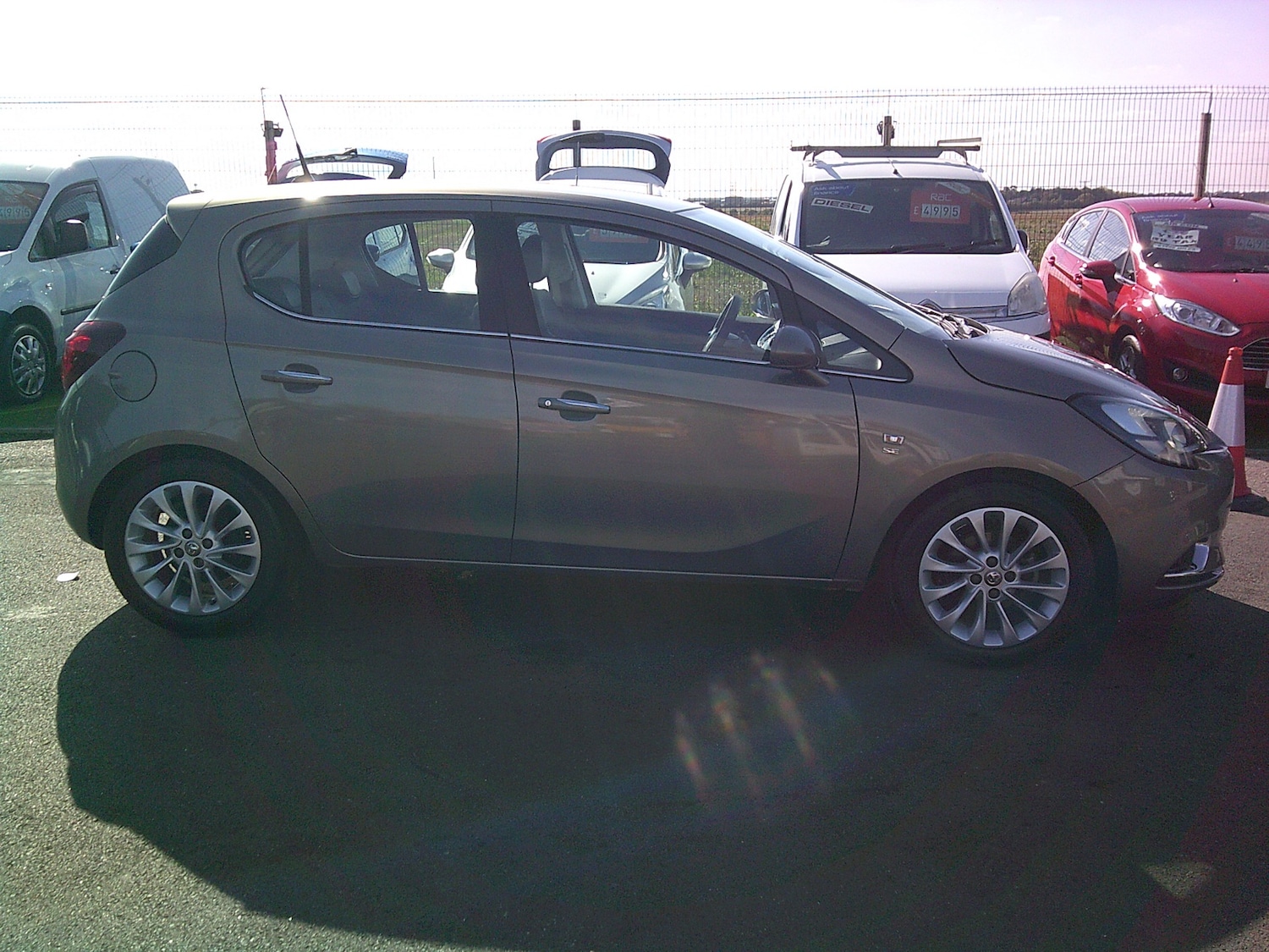 Used Vauxhall Corsa 2015 for sale - 76114695: Photo 2