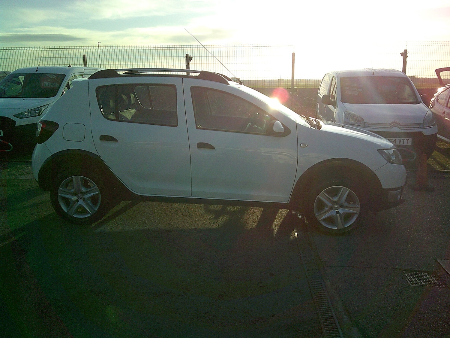 Used Dacia Sandero Stepway 2014 for sale - 77312491: Photo 2