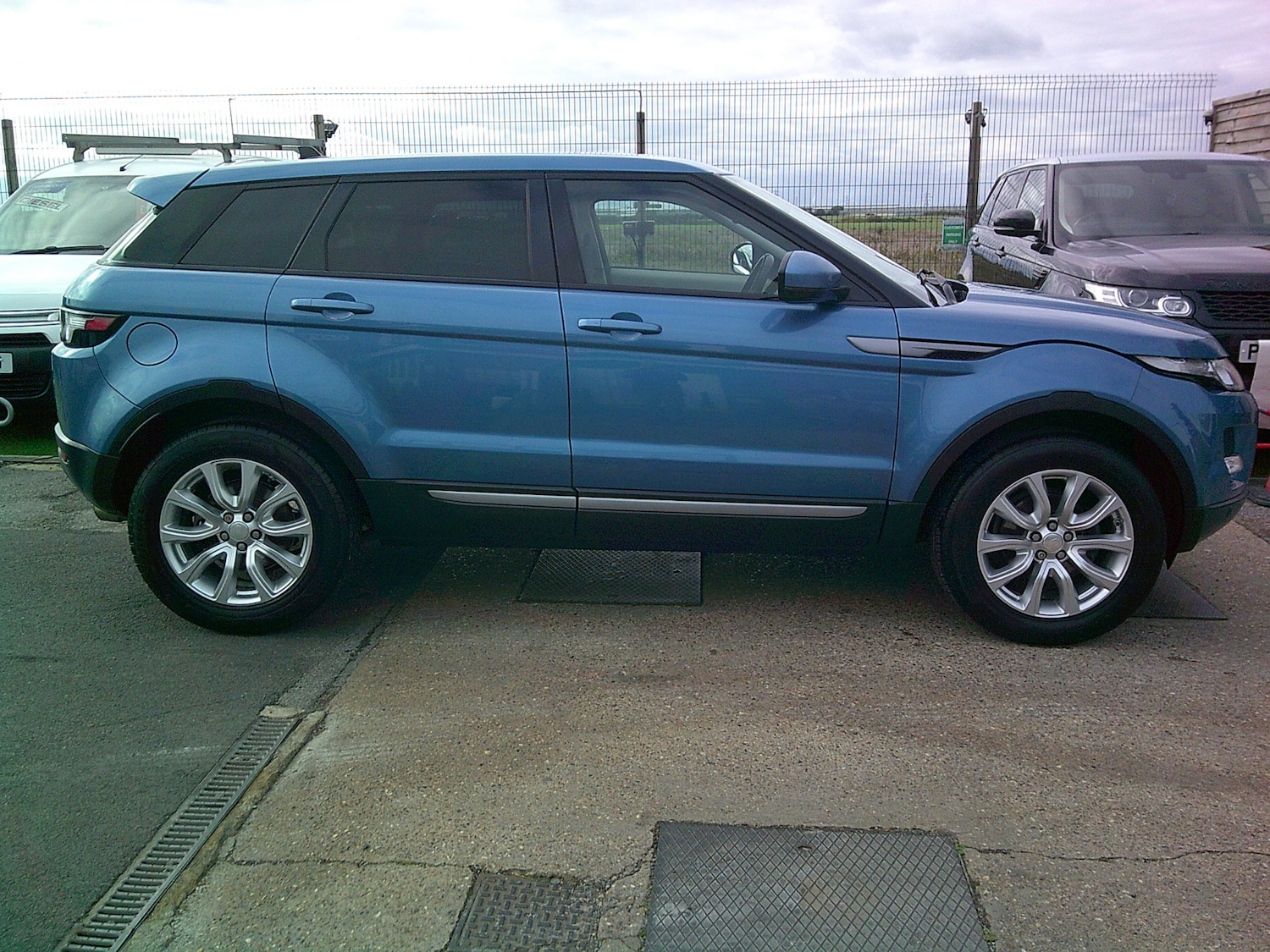 Used Land Rover Range Rover Evoque 2014 for sale - 76301995: Photo 2