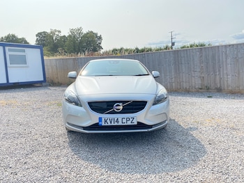 Used Volvo V40 2014 for sale - 79241141: Photo