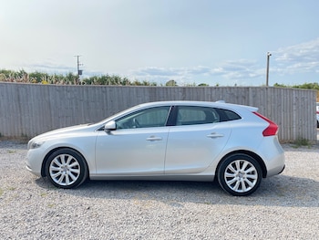 Used Volvo V40 2014 for sale - 79241141: Photo