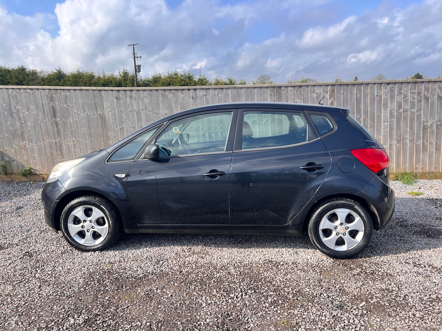 Used Kia Venga 2011 for sale - 77804977: Photo 4