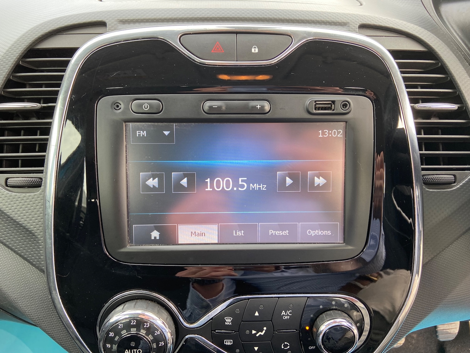 Used Renault Captur 2015 for sale - 77679779: Photo 26