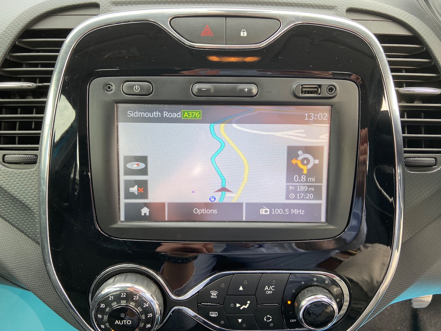 Used Renault Captur 2015 for sale - 77679779: Photo 28