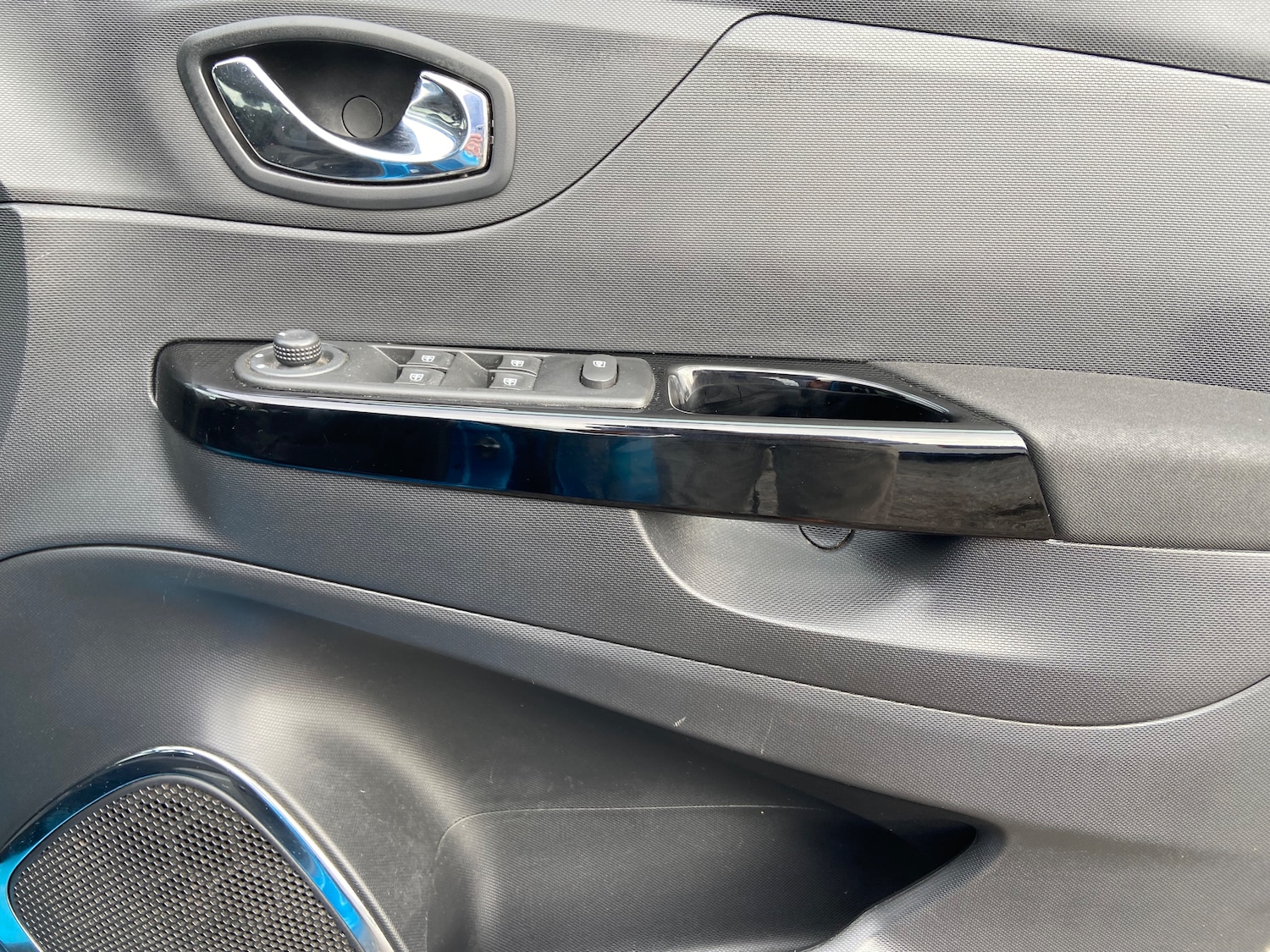 Used Renault Captur 2015 for sale - 77679779: Photo 32