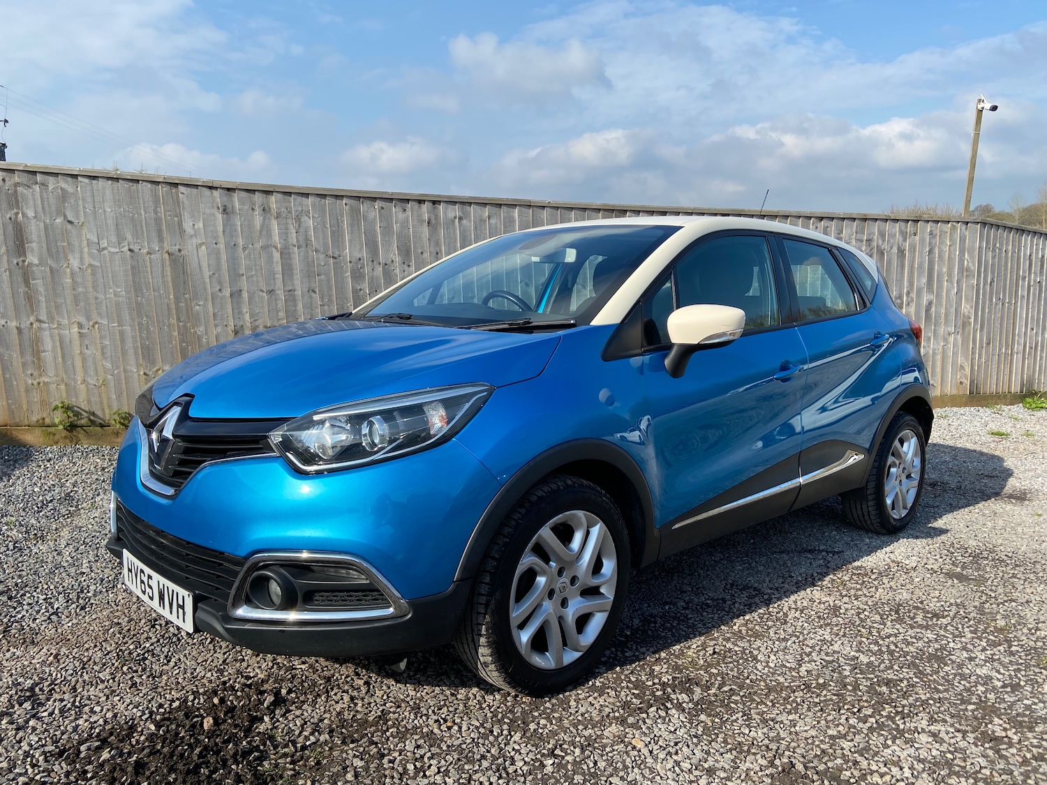 Used Renault Captur 2015 for sale - 77679779: Photo 4