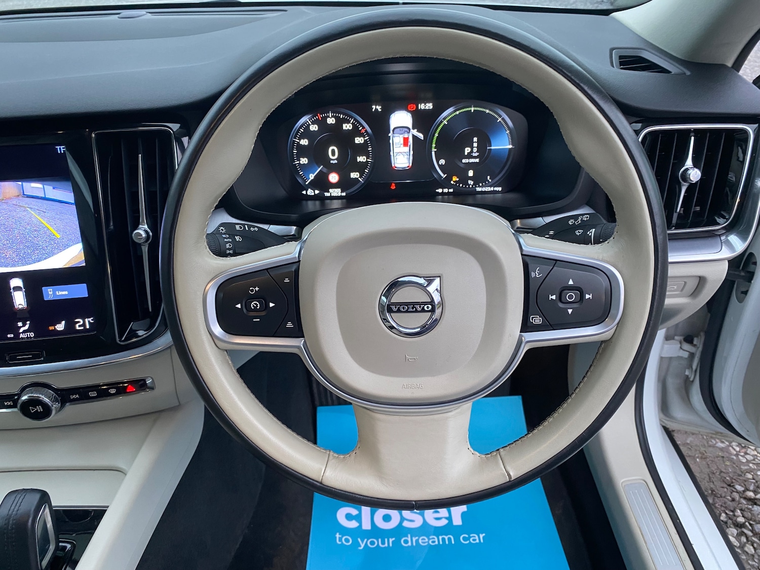 Used Volvo V60 2020 for sale - 77382127: Photo 15