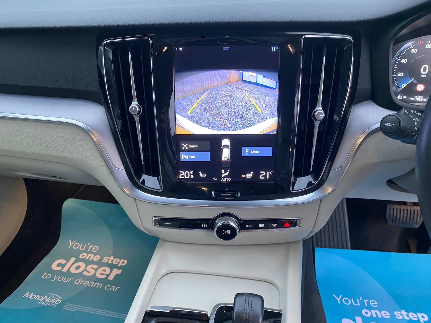 Used Volvo V60 2020 for sale - 77382127: Photo 16