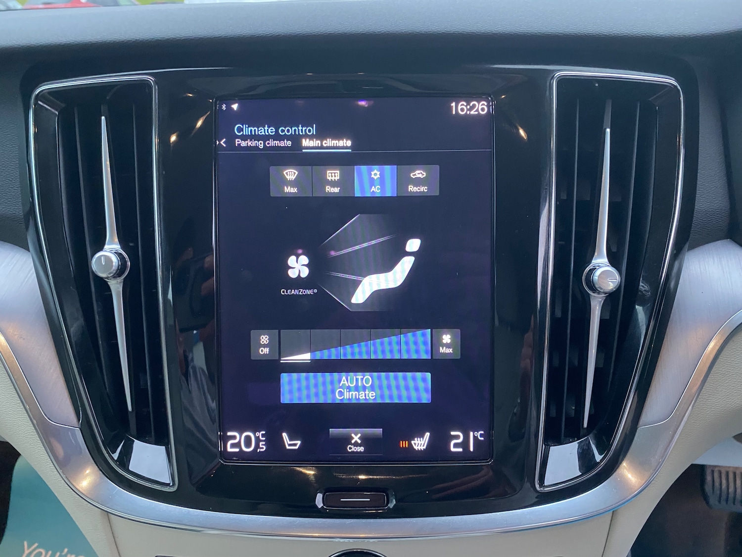 Used Volvo V60 2020 for sale - 77382127: Photo 23