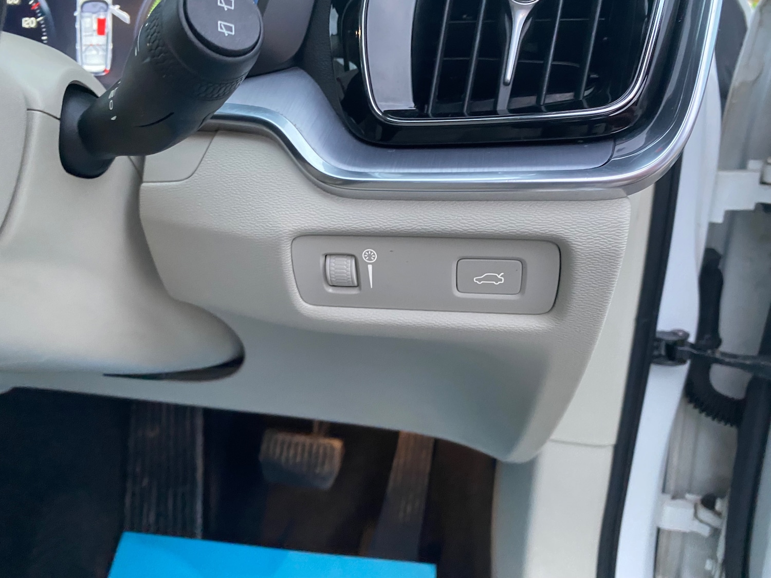 Used Volvo V60 2020 for sale - 77382127: Photo 28