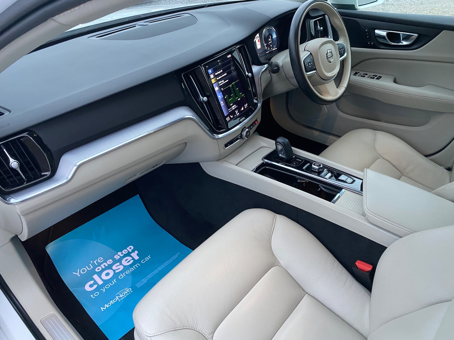 Used Volvo V60 2020 for sale - 77382127: Photo 30