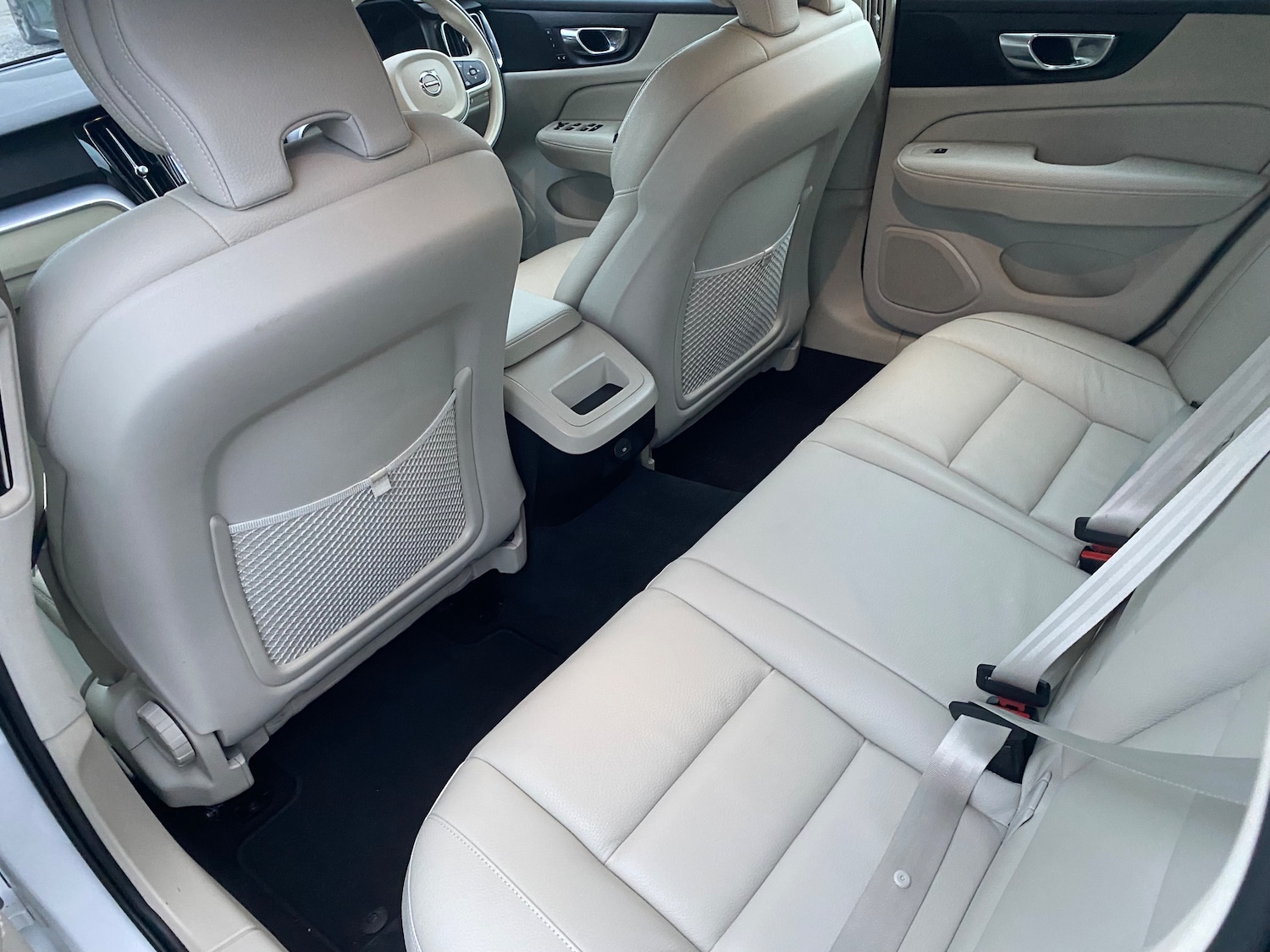 Used Volvo V60 2020 for sale - 77382127: Photo 31