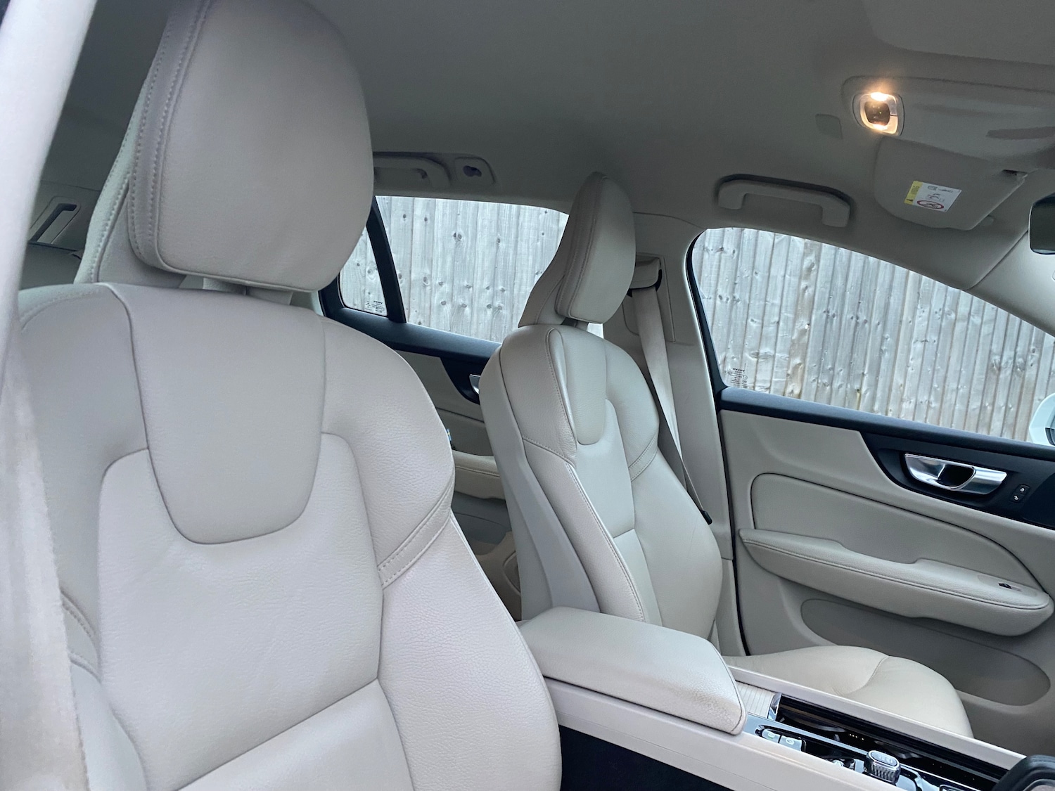 Used Volvo V60 2020 for sale - 77382127: Photo 33