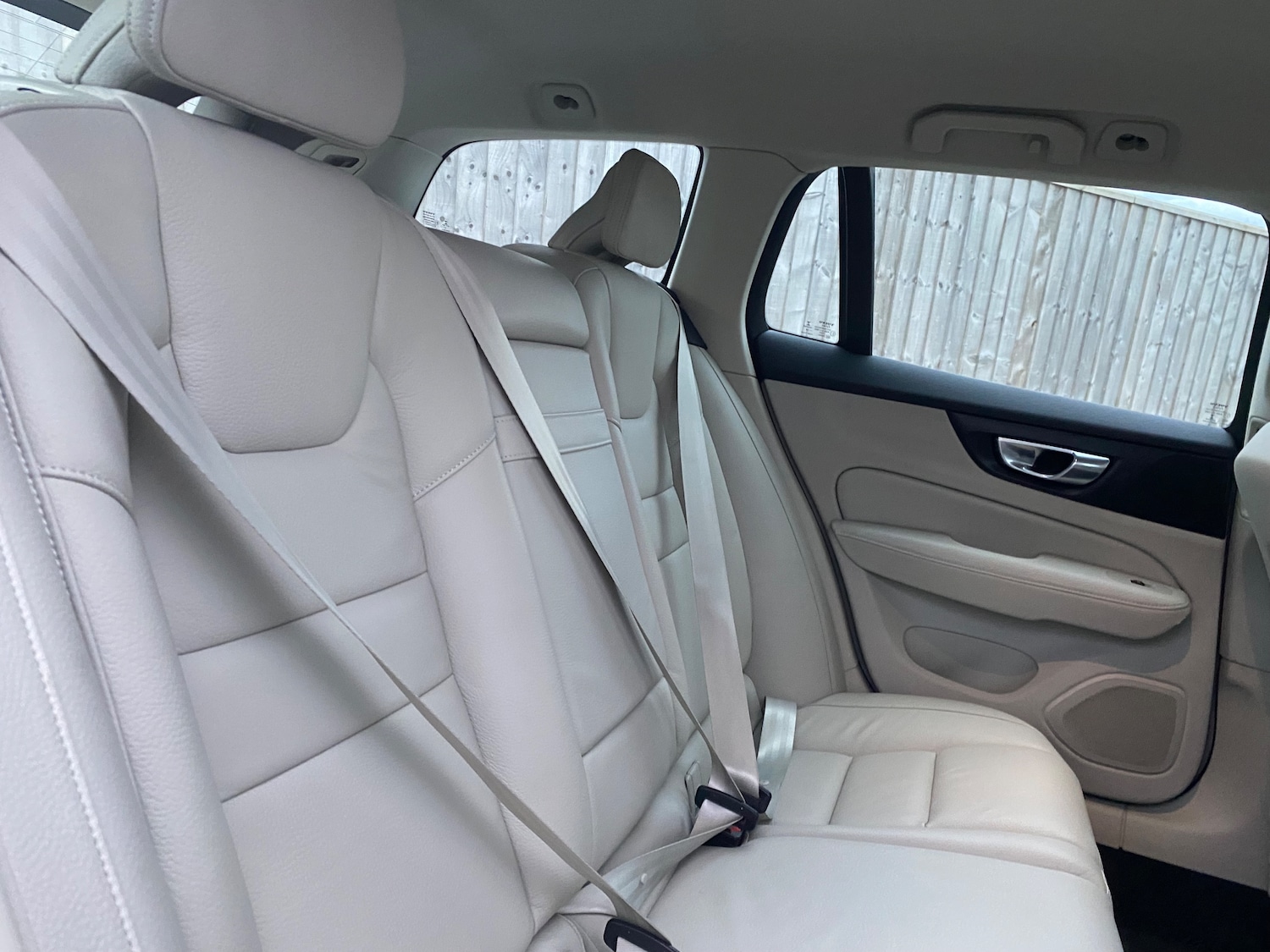 Used Volvo V60 2020 for sale - 77382127: Photo 34