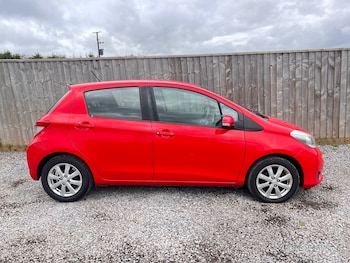 Used Toyota Yaris 2013 for sale - 79222607: Photo