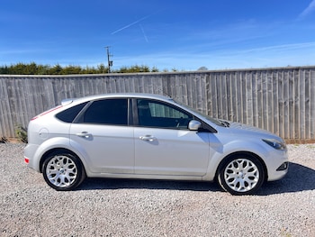 Used Ford Focus 2010 for sale - 78083998: Photo