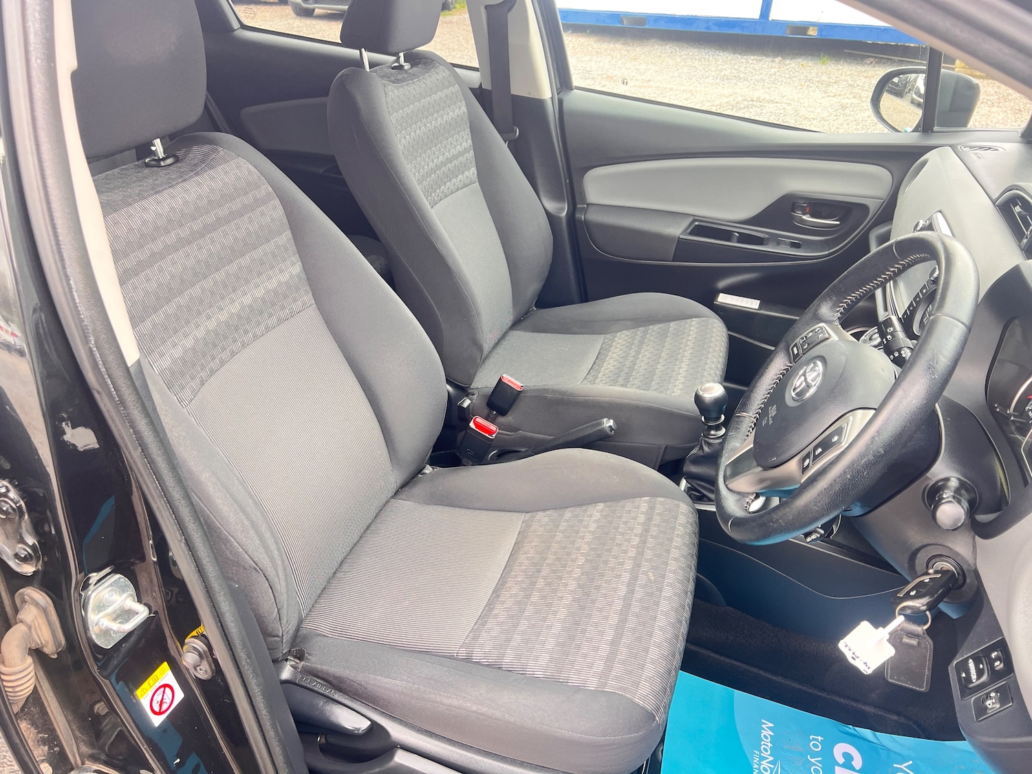 Used Toyota Yaris 2016 for sale - 77904335: Photo 11