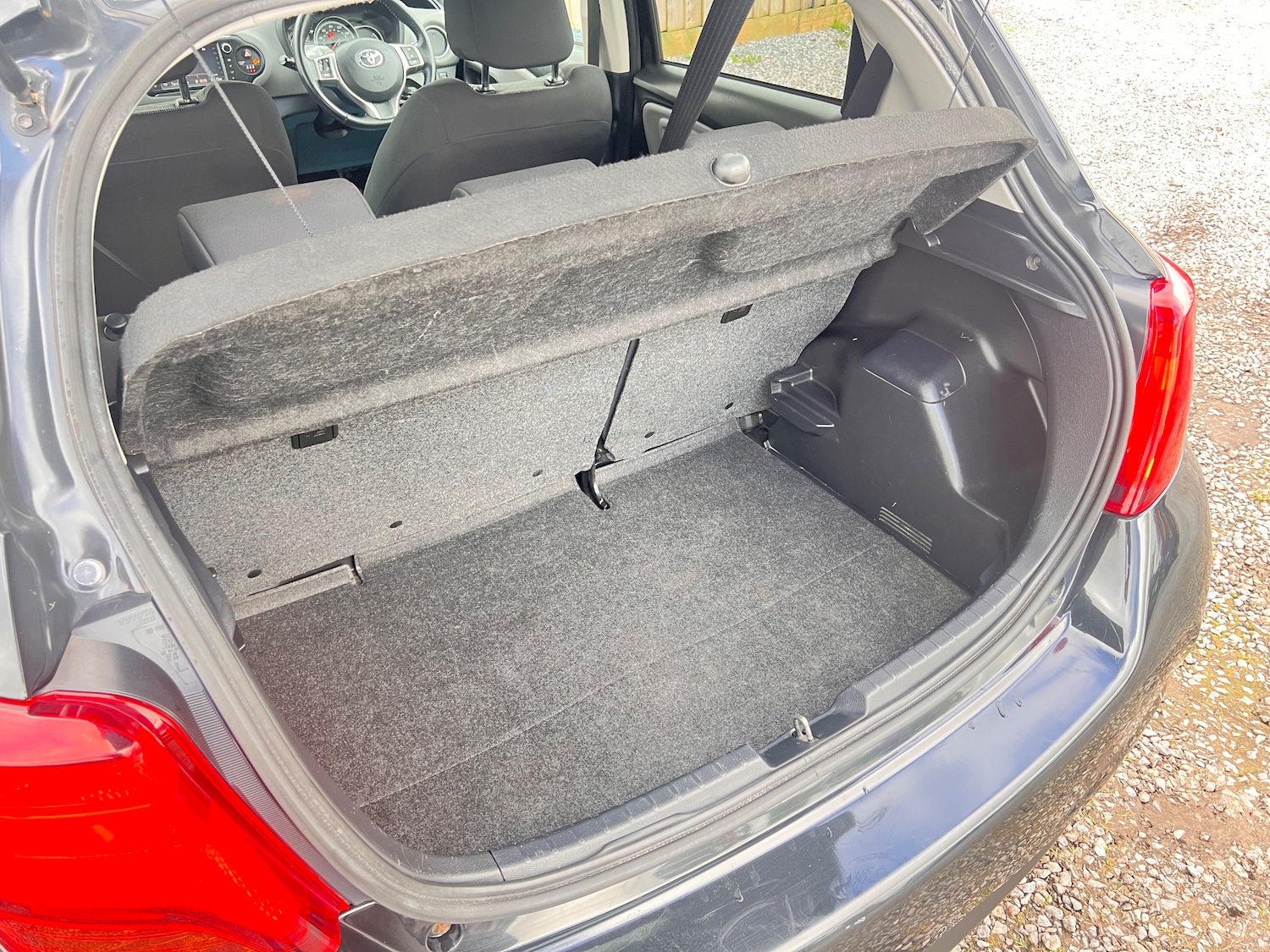 Used Toyota Yaris 2016 for sale - 77904335: Photo 14